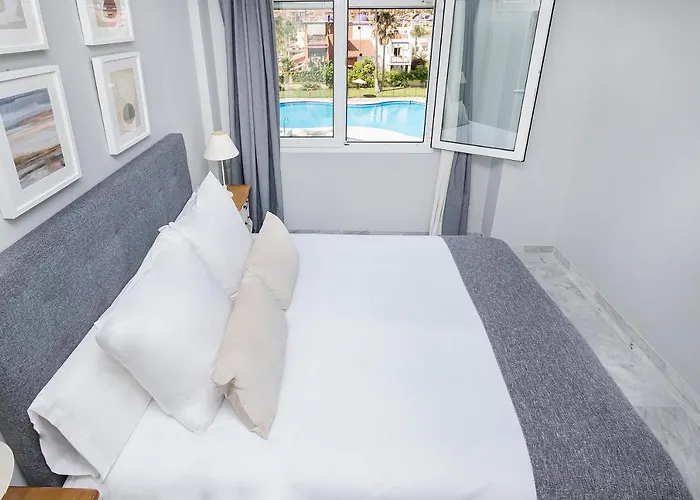 Exclusive Alamos Beach Торремолинос